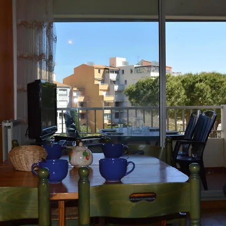 Cap D'agde: 4 Pers, Piscine, A 600m, Parking - Fr-1-249-6